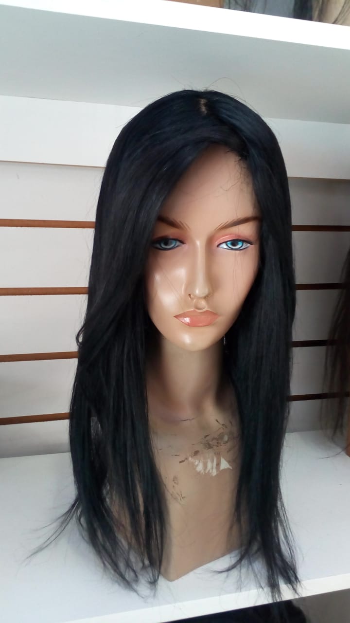 Peruca natural 50 cm franjão com imitação de couro cabeludo no meio -10286
