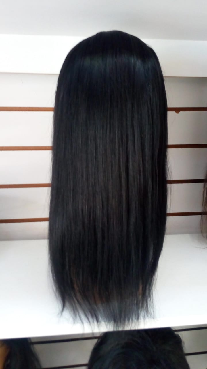 Peruca natural 50 cm franjão com imitação de couro cabeludo no meio -10287