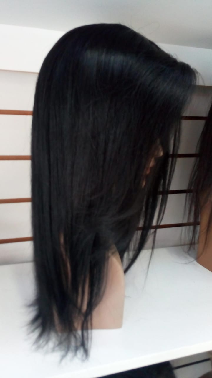 Peruca natural 50 cm franjão com imitação de couro cabeludo no meio -10288